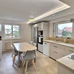 Σπίτι διακοπών Maison Spacieuse A Colmar, 5 Chambres, Terrasse, Wifi, Parking Gratuit - Fr-1-722-12 *