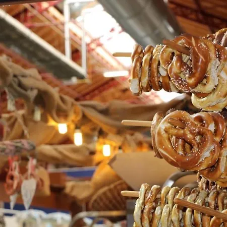 Hébergement de vacances Maison Spacieuse à Colmar, 5 Chambres, Terrasse, Wifi, Parking Gratuit - Fr-1-722-12 Colmar