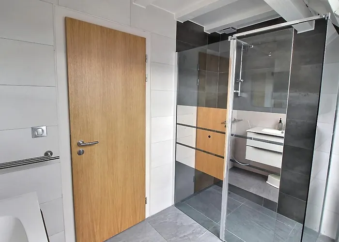 Maison Spacieuse A Colmar, 5 Chambres, Terrasse, Wifi, Parking Gratuit - Fr-1-722-12