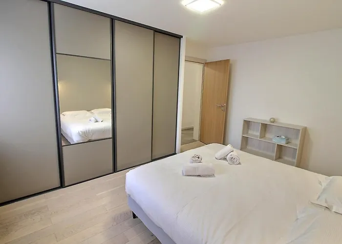 Сasa de vacaciones Maison Spacieuse A Colmar, 5 Chambres, Terrasse, Wifi, Parking Gratuit - Fr-1-722-12